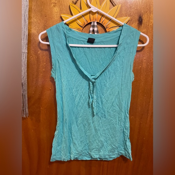 lots of clothes! all mostly size small/ medium - Picture 9 of 13